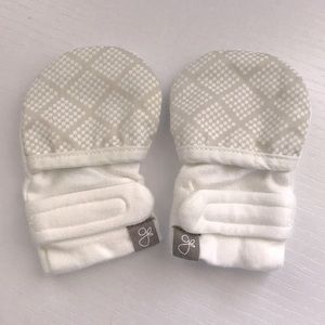 3/$15 Goumikids organic baby mittens